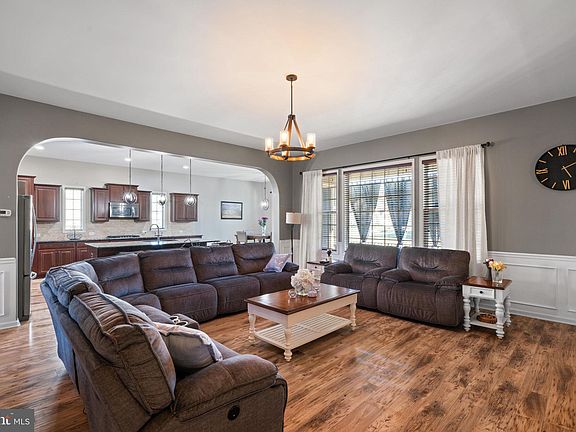 2nd image of 74 Coachman Cir