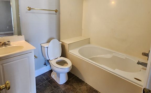 5th image of 149 Aspen Sq #1-6