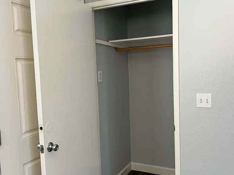 155 N Bitterbush St #B — Photo 16