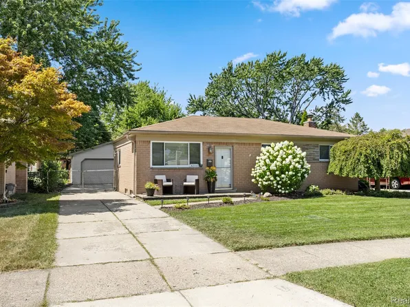 32555 Revere Dr, Warren, MI 48092