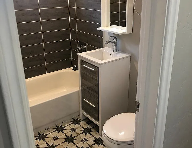 1284 S Harrison St — Photo 11