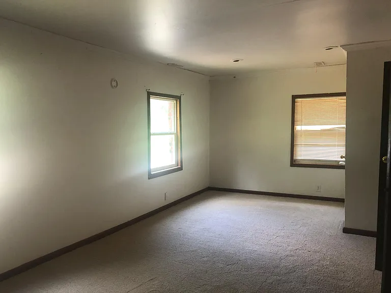 2514 Smith Creek Rd — Photo 10