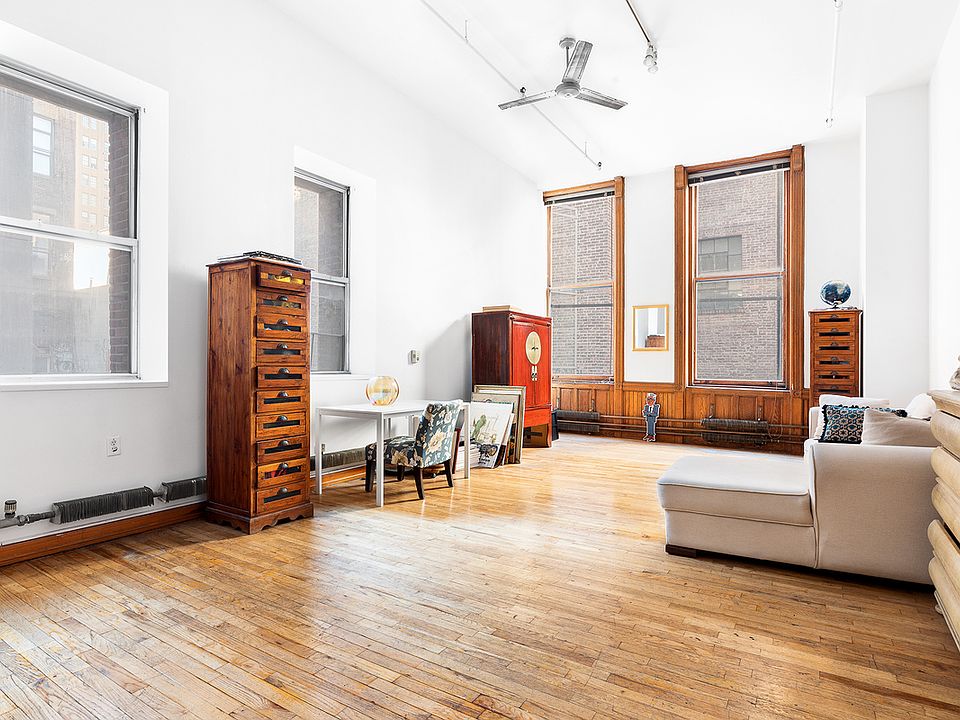 1st image of 15 Greene St Floor 2S