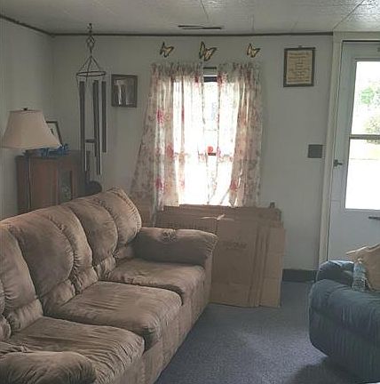 3rd image of 845 Wilson Ave