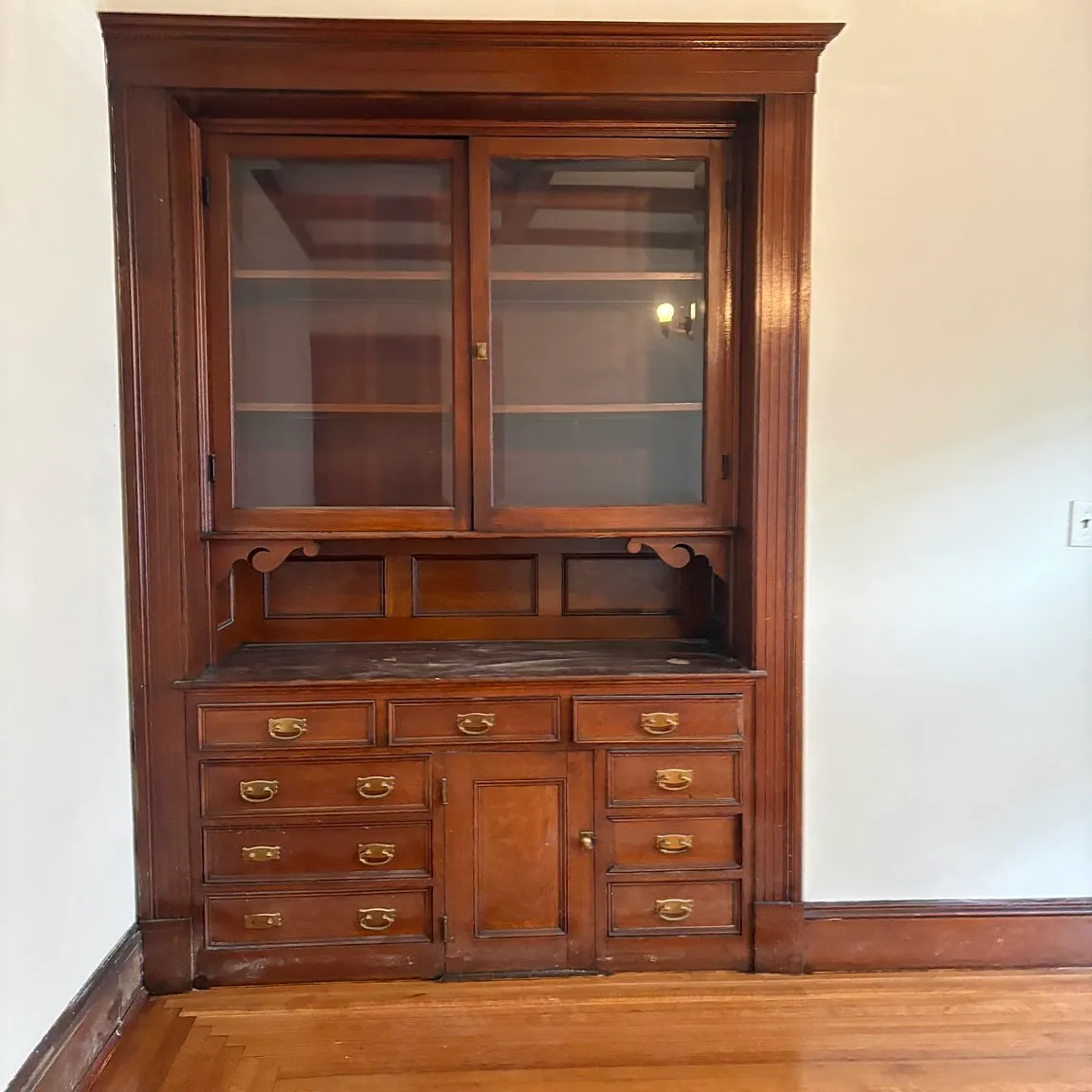 1 bed, 1.0 bath, 9999 sqft, $1,950 — Photo 2