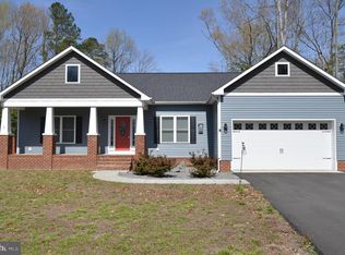 37 Placid Rd, Colonial Beach, VA 22443