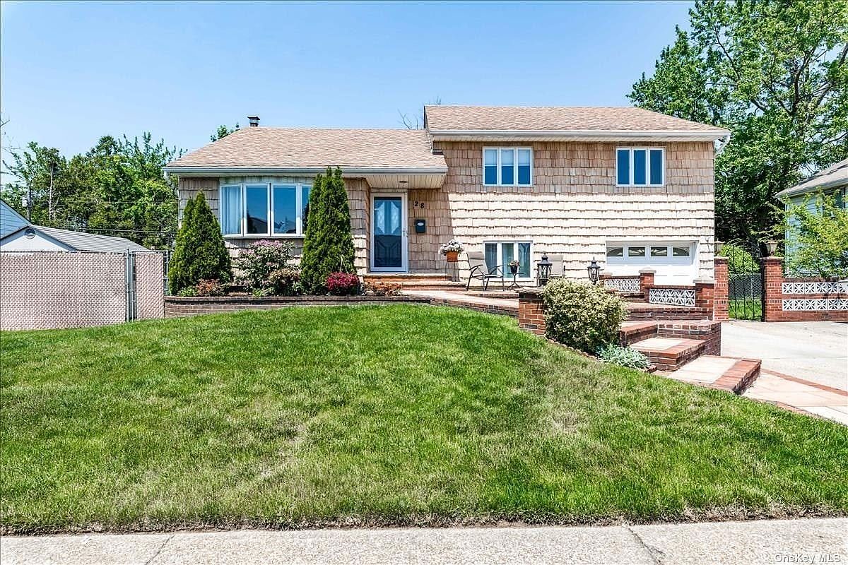 28 Hastings Road, Massapequa, NY 11758 Zillow