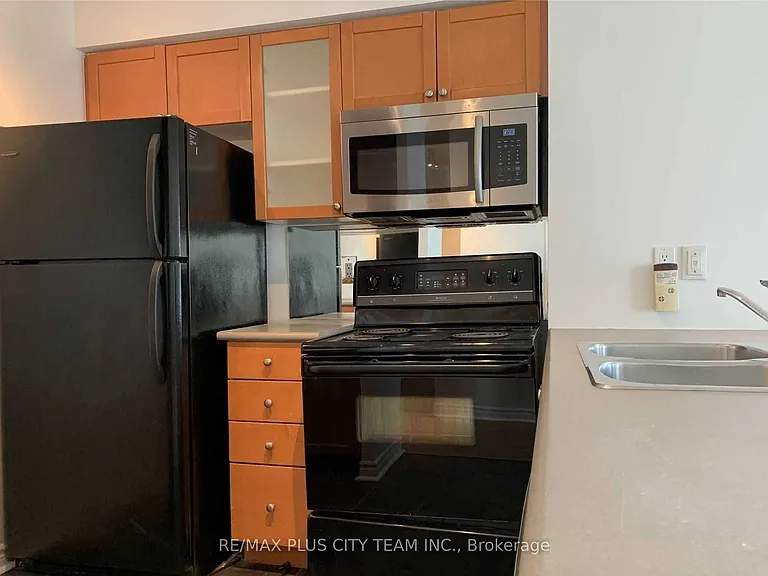 410 Queens Quay W #709 — Photo 7