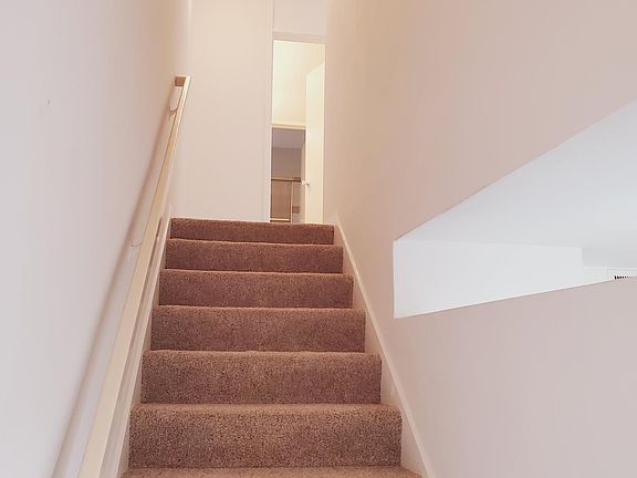 5th image of 2121 Donald Dr APT 4