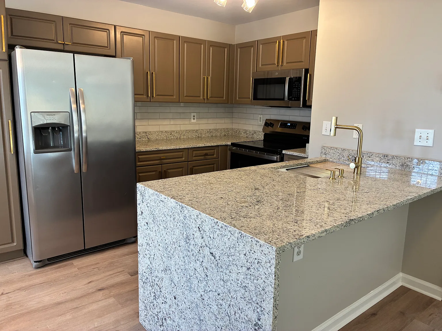 400 Cliffview Court — Photo 4