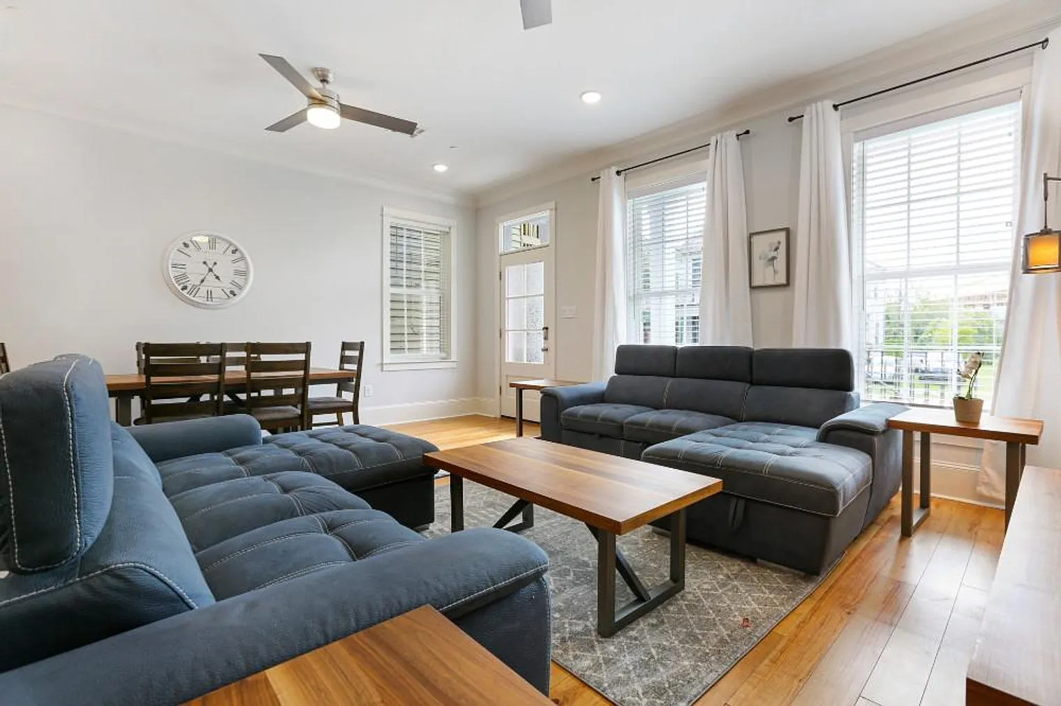 5 bed, 3.0 bath, 2292 sqft, $14,370 — Photo 2