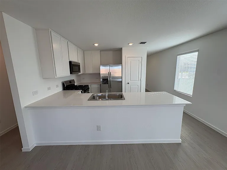 1633 Limpkin Dr — Photo 18