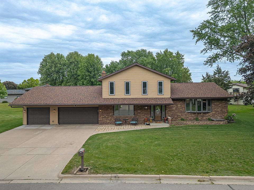 1st image of 815 Westwood Dr