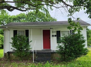 1102 Baker Blvd, Gastonia, NC 28052