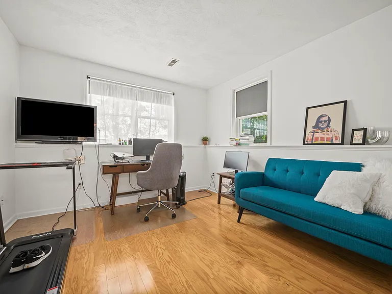11 Marion St #A — Photo 15