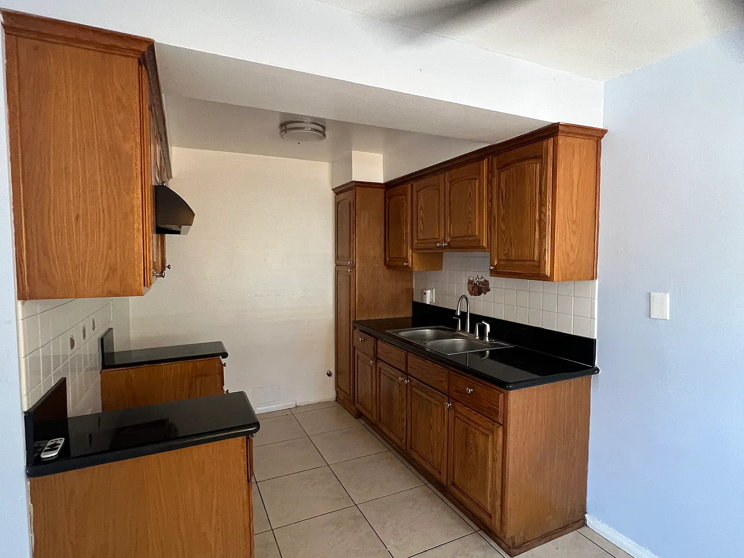 2 bed, 750 sqft, $2,500 — Photo 1