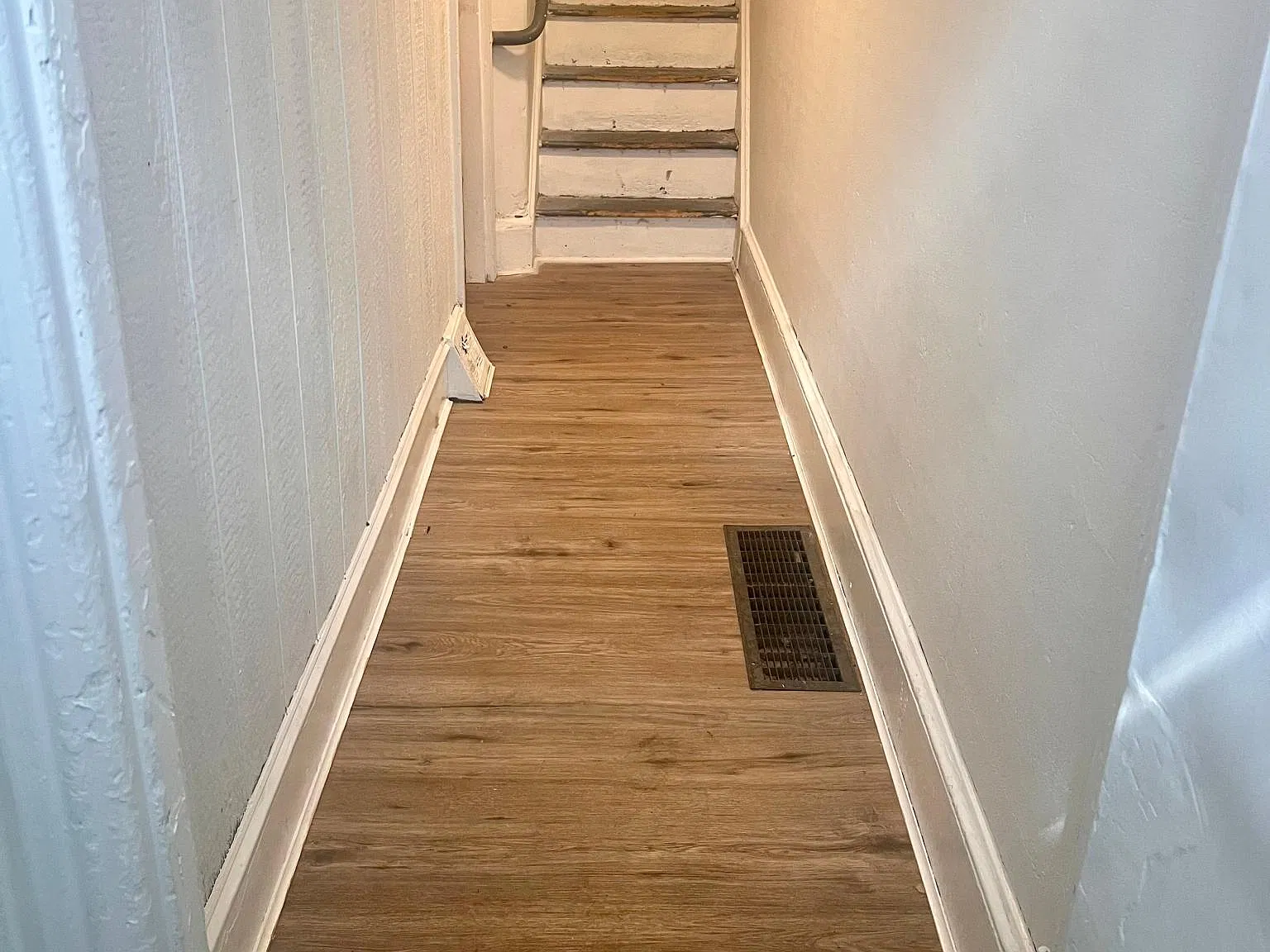 2 bed, 1000 sqft, $1,150 — Photo 2