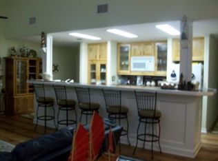 603 S 13th St, Seadrift, TX 77983