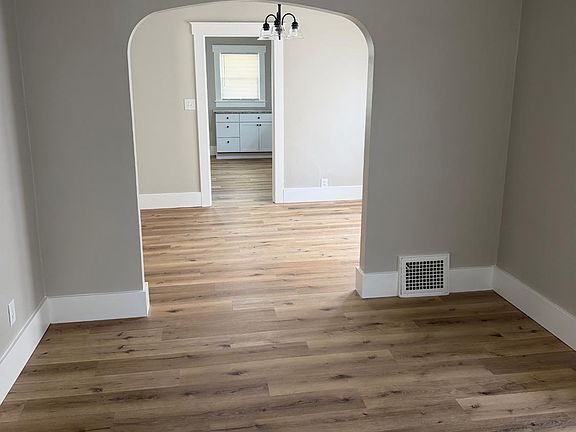 2nd image of 932 Cleveland Ave