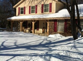 2315 S Krahn Rd, New Berlin, WI 53151