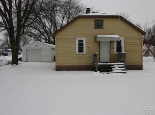 4025 Carrollton Rd, Saginaw, MI 48604