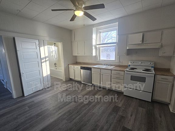 5th image of 819 N 9th St