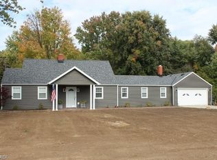 24474 Nobottom Rd, Olmsted Township, OH 44138