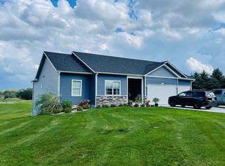 7542 Northport Dr NE, Rockford, MI 49341