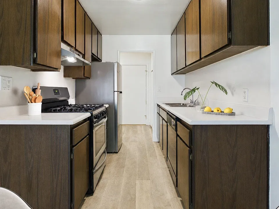 Executive House Apartments
