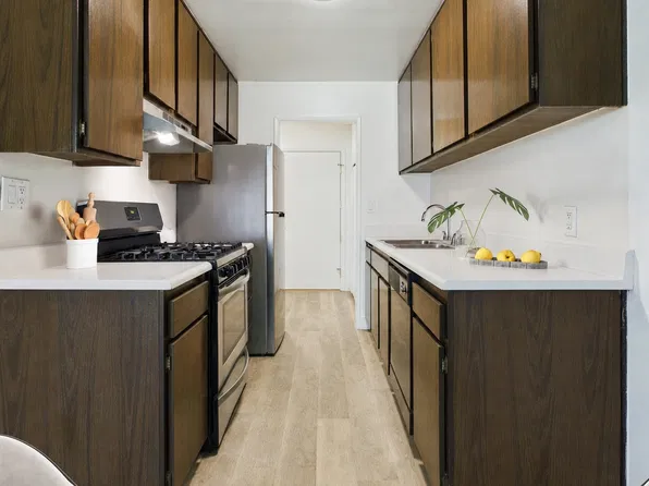 Executive House Apartments