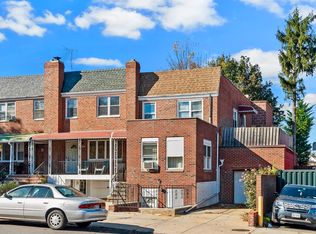 6815 Eliot Ave, Middle Village, NY 11379