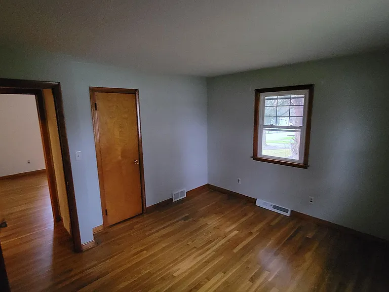 43 Young Ave #LEFT — Photo 7