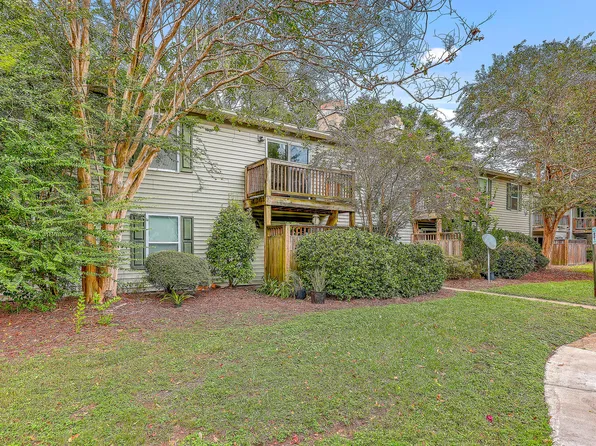 1402 Camp Rd #11, Charleston, SC 29412