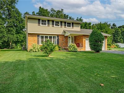 377 Brentwood Dr, Youngstown, NY, 14174