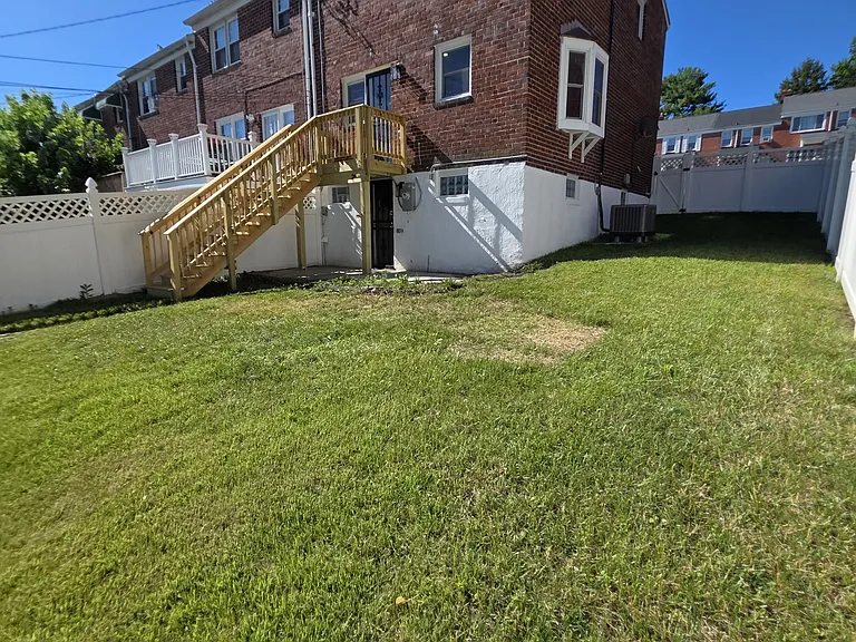 1310 Sherwood Ave — Photo 31