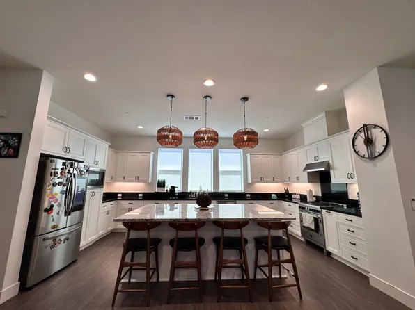2196 Halo Ln, Alameda, CA 94501
