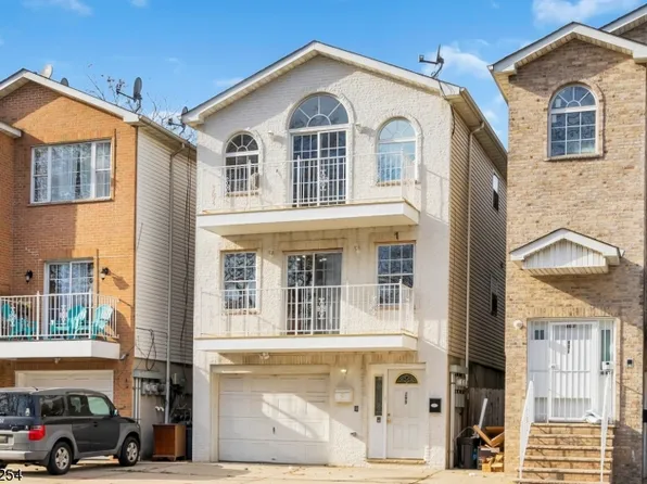 299 Ocean Ave, Jersey City, NJ 07305