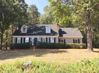 445 Lewis Cir, Commerce, GA 30529