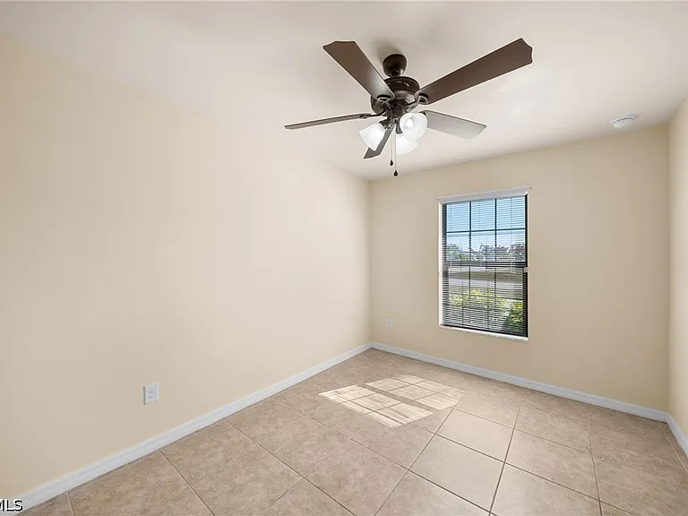 2820 SW 7th Pl — Photo 5