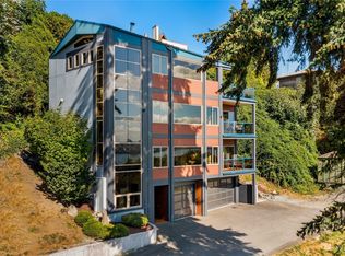 1643 Edgewood Ave SW, Seattle, WA 98116