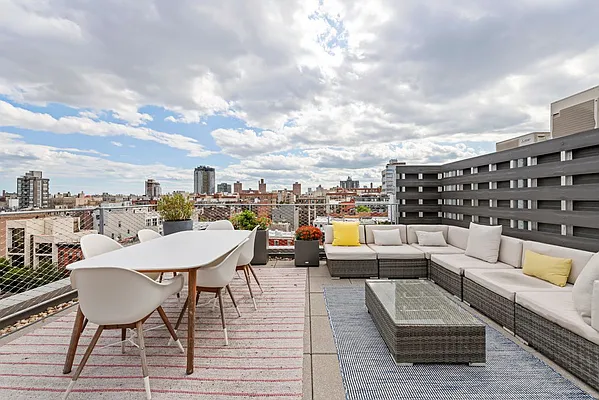 Sold by Nest Seekers International | media 11