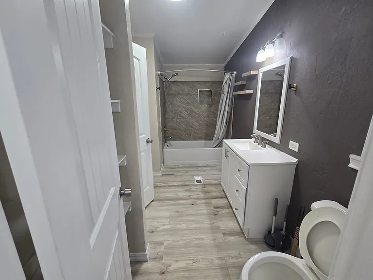 375 S 200 W — Photo 21