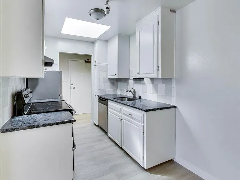 1737 Jackson St #307 — Photo 5