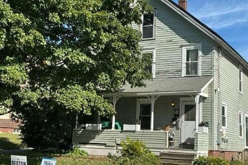 1st image of 17 Riddell St