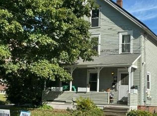 17 Riddell St, Greenfield, MA 01301