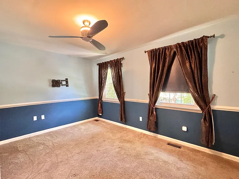2026 Admiral Dr — Photo 15