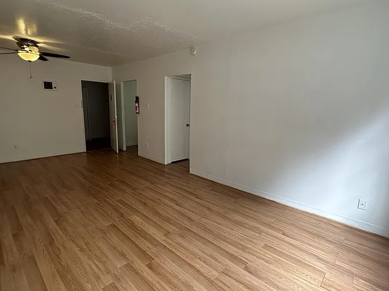 5603 Jackson St — Photo 3