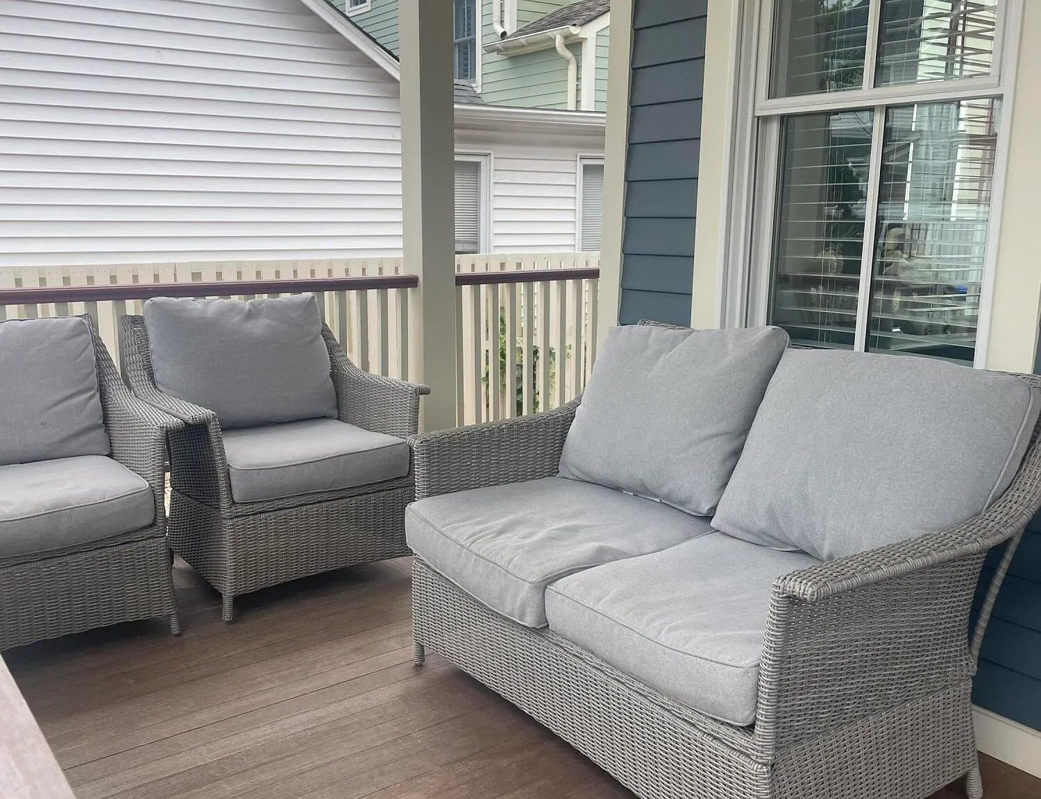 3 bed, 1178 sqft, $3,500 — Photo 2