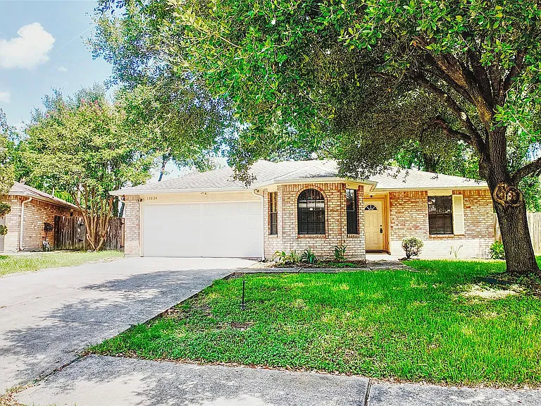 13624 Sableglen St — Photo 1