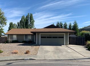 820 Lombard Way, Rohnert Park, CA 94928